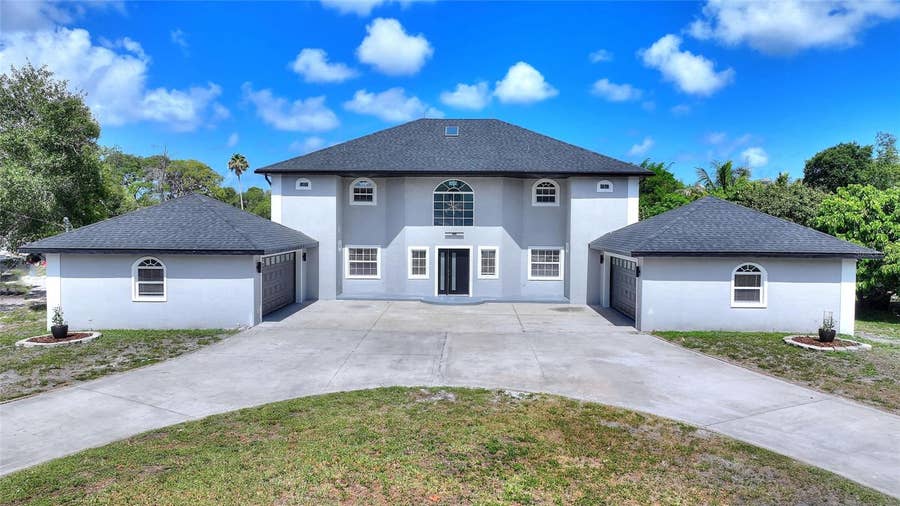 Property photo for 11958 MURRAY AVENUE, Largo, FL