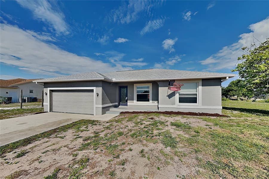 Property photo for Palmetto, FL