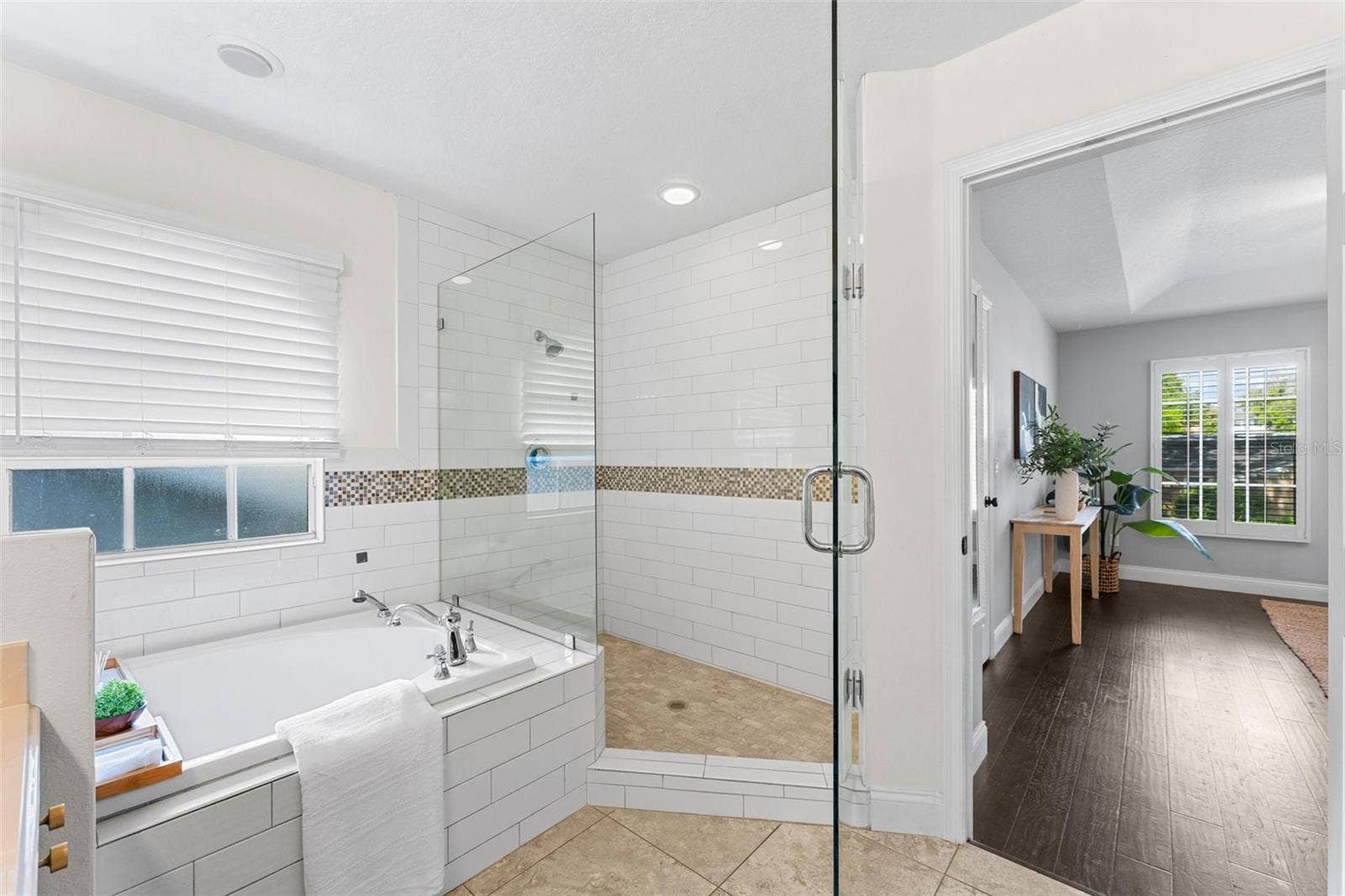 533 W YALE STREET, Orlando, FL 32804 533 W YALE STREET, Orlando, FL 32804