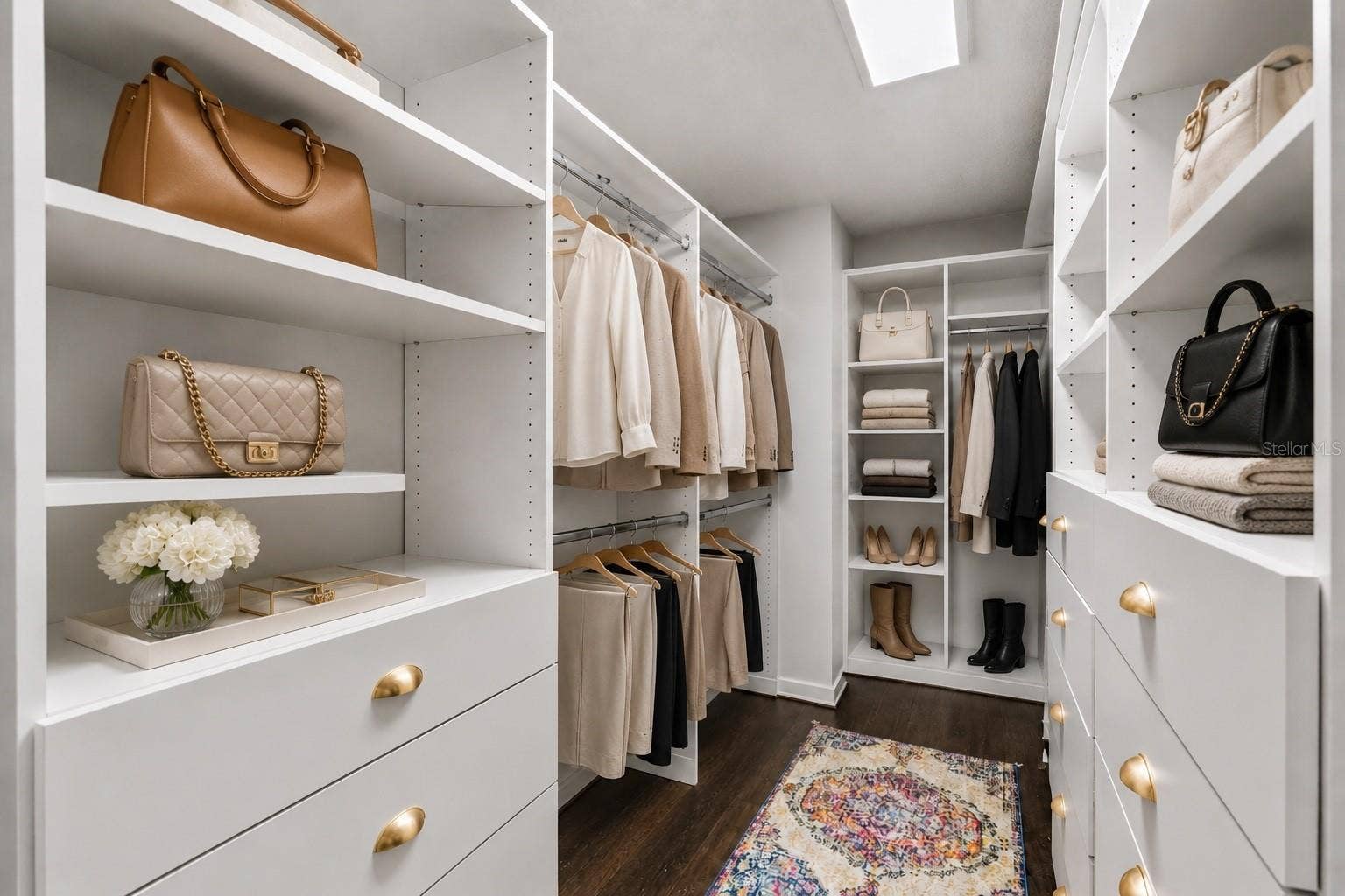 533 W YALE STREET, Orlando, FL 32804 Expansive walk in closet!!