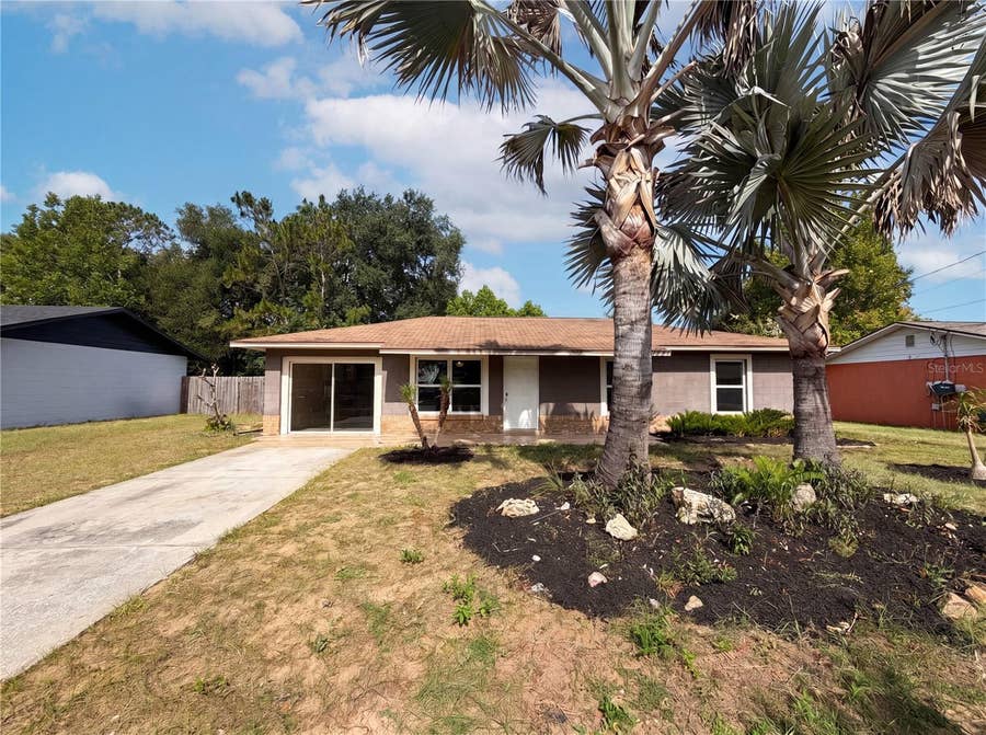 Property photo for 505 OAK DRIVE, Tavares, FL