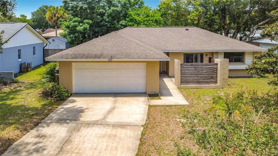 Property photo for 800 WAVECREST DRIVE, Orlando, FL