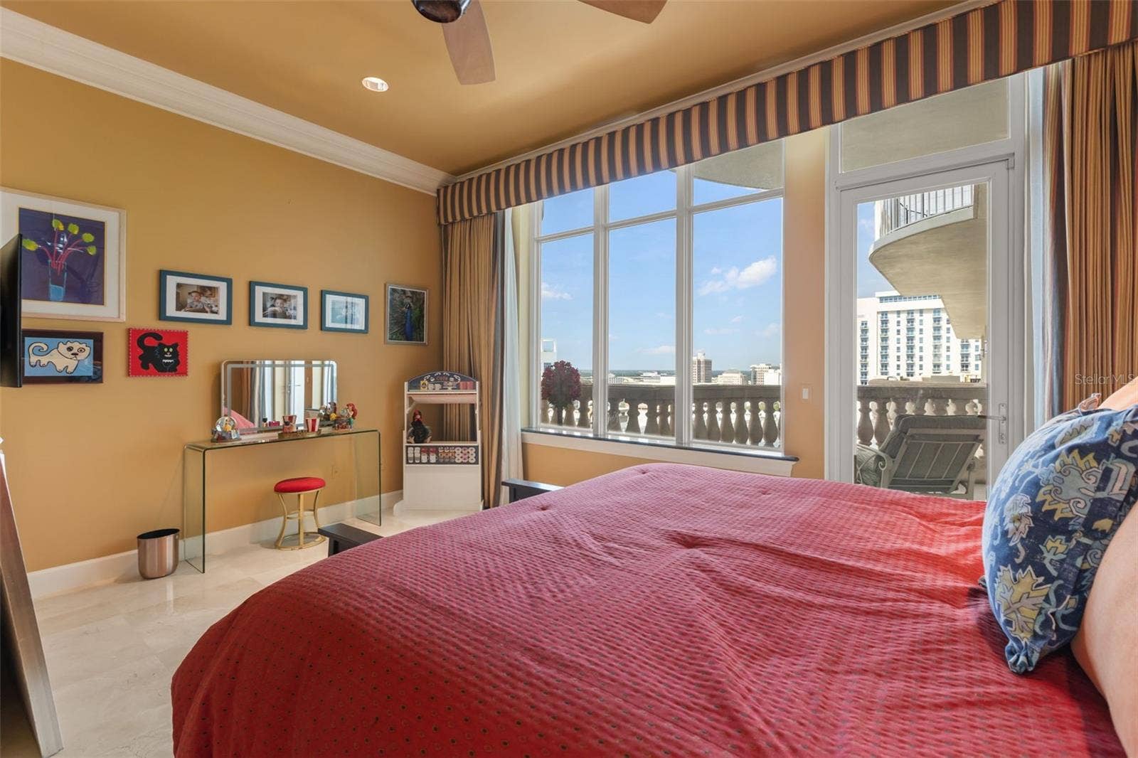 100 S EOLA DRIVE, #119, Orlando, FL 32801 100 S EOLA DRIVE, #119, Orlando, FL 32801