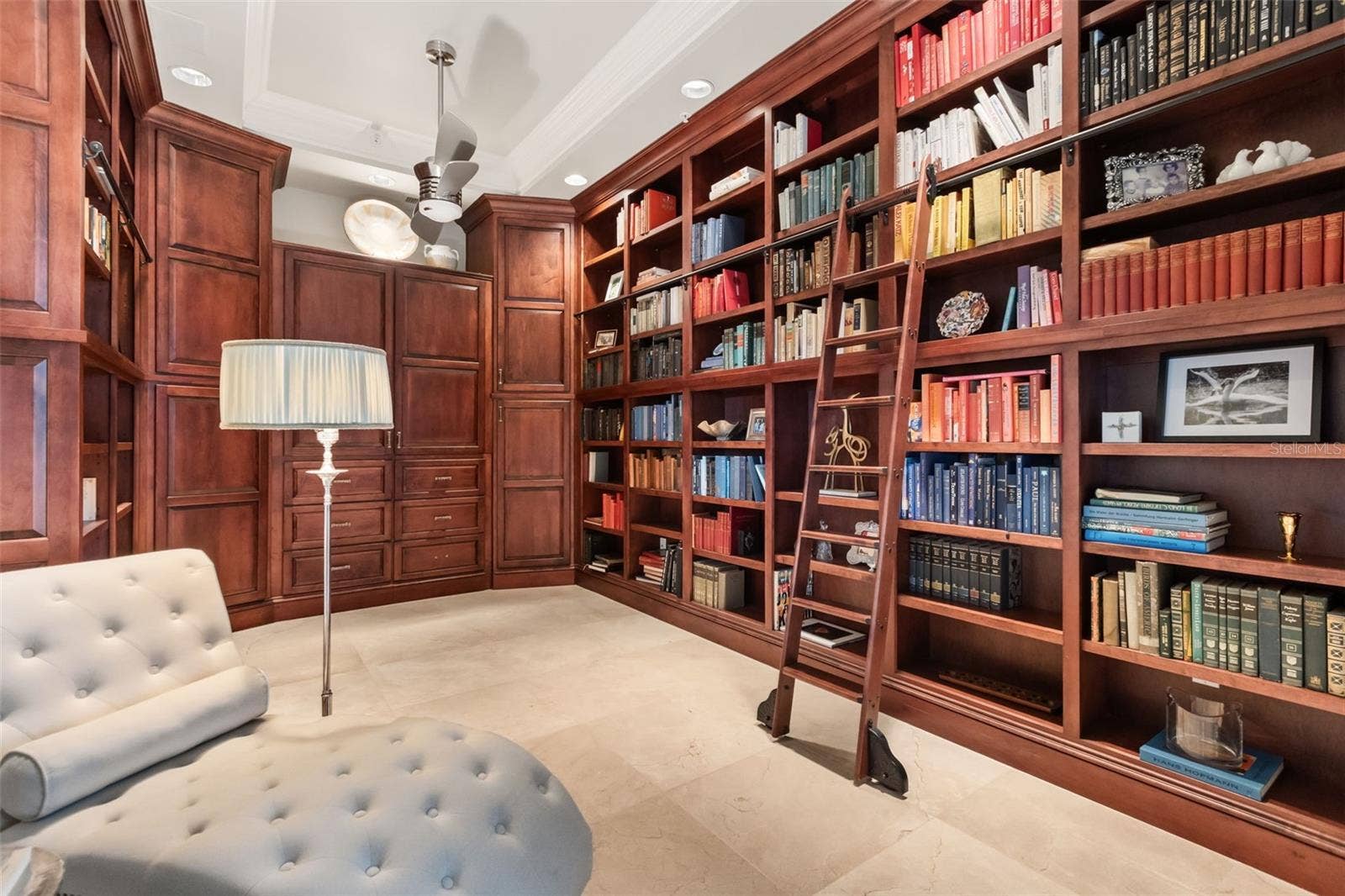 100 S EOLA DRIVE, #119, Orlando, FL 32801 100 S EOLA DRIVE, #119, Orlando, FL 32801