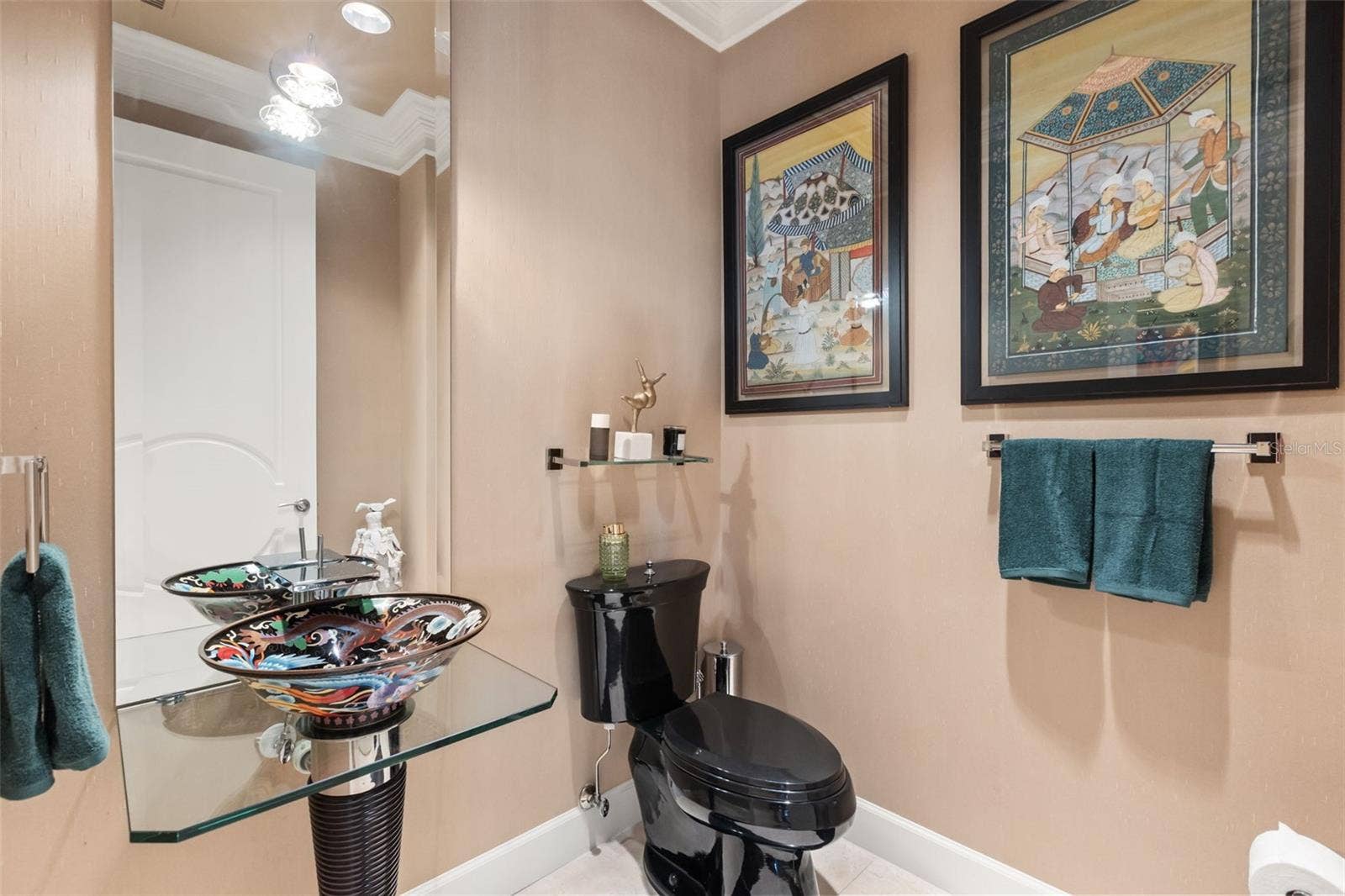 100 S EOLA DRIVE, #119, Orlando, FL 32801 100 S EOLA DRIVE, #119, Orlando, FL 32801