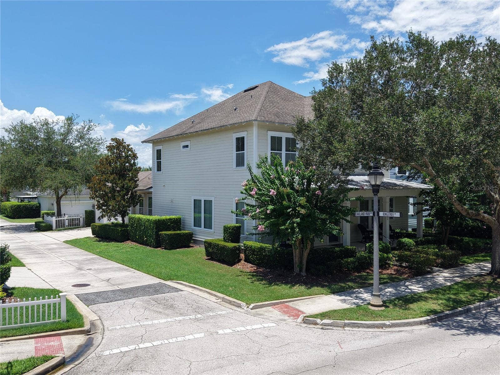 844 OAKLAND PARK BOULEVARD, Winter Garden, FL 34787 Side Alley Access to Garage