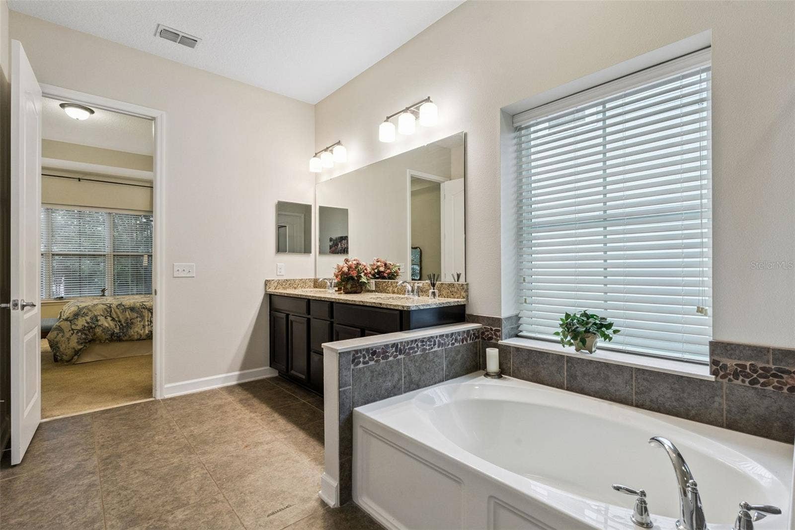 844 OAKLAND PARK BOULEVARD, Winter Garden, FL 34787 Primary Bathroom