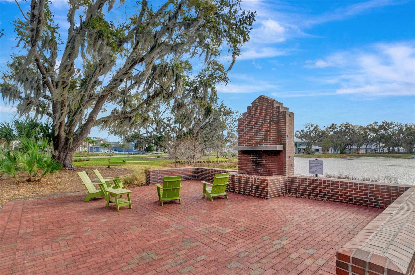 844 OAKLAND PARK BOULEVARD, Winter Garden, FL 34787 Community Fire Pit