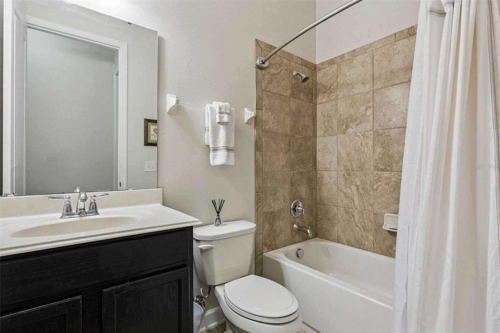 844 OAKLAND PARK BOULEVARD, Winter Garden, FL 34787 Downstairs Guest Bathroom 2
