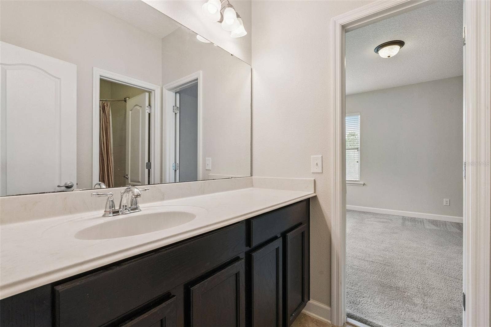 844 OAKLAND PARK BOULEVARD, Winter Garden, FL 34787 Jack and Jill Bathroom 3