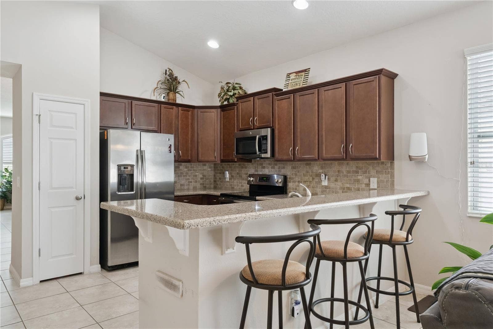 480 KESTREL DRIVE, Groveland, FL 34736