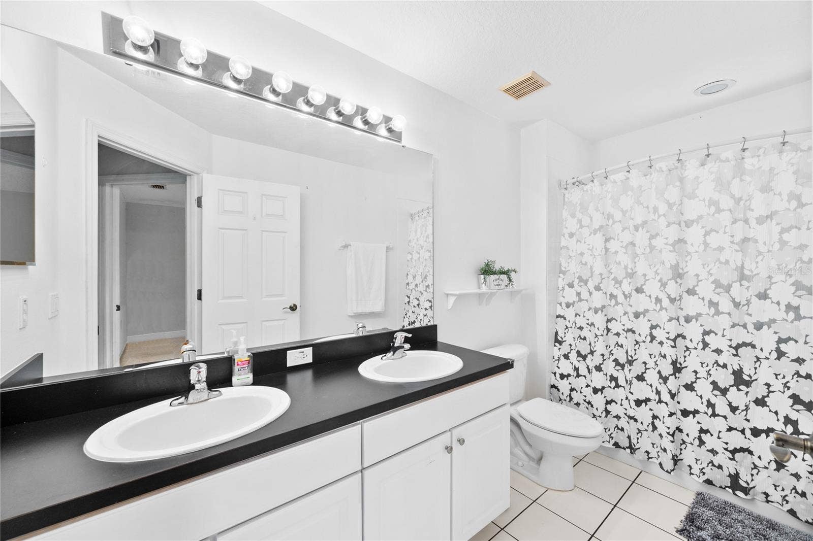 4930 ATWOOD DRIVE, Orlando, FL 32828 4930 ATWOOD DRIVE, Orlando, FL 32828