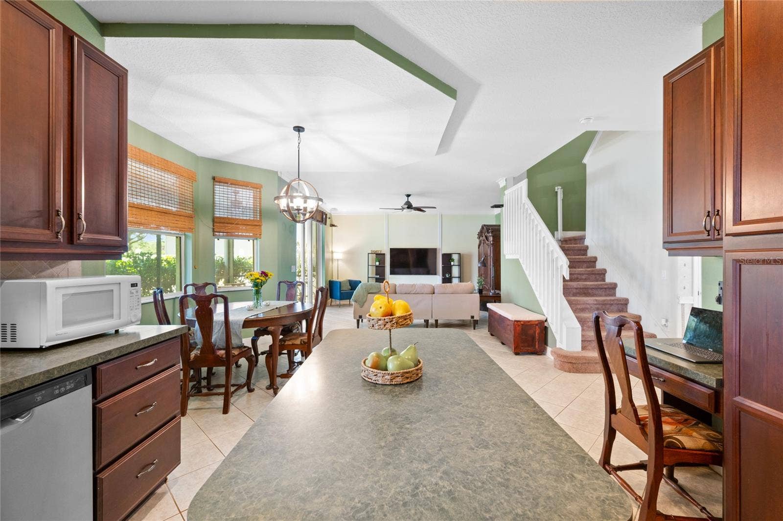 4930 ATWOOD DRIVE, Orlando, FL 32828 4930 ATWOOD DRIVE, Orlando, FL 32828