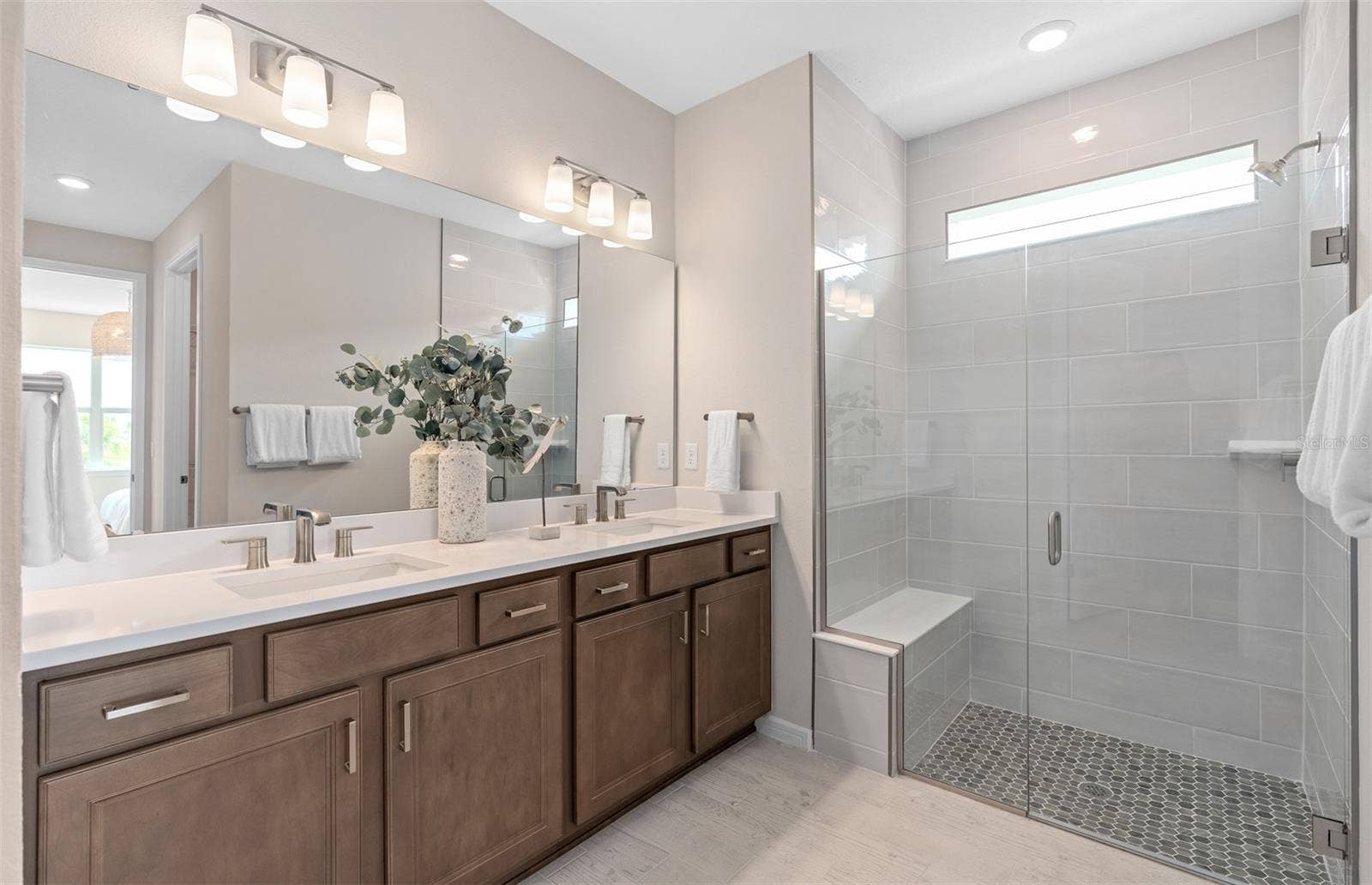 6764 SUNRISE COVE DRIVE, Clermont, FL 34714 Model Home Design Only. Pictures and furnishings are for illustrative purposes only. Elevations, colors and options may vary. Furniture is for model home staging only.