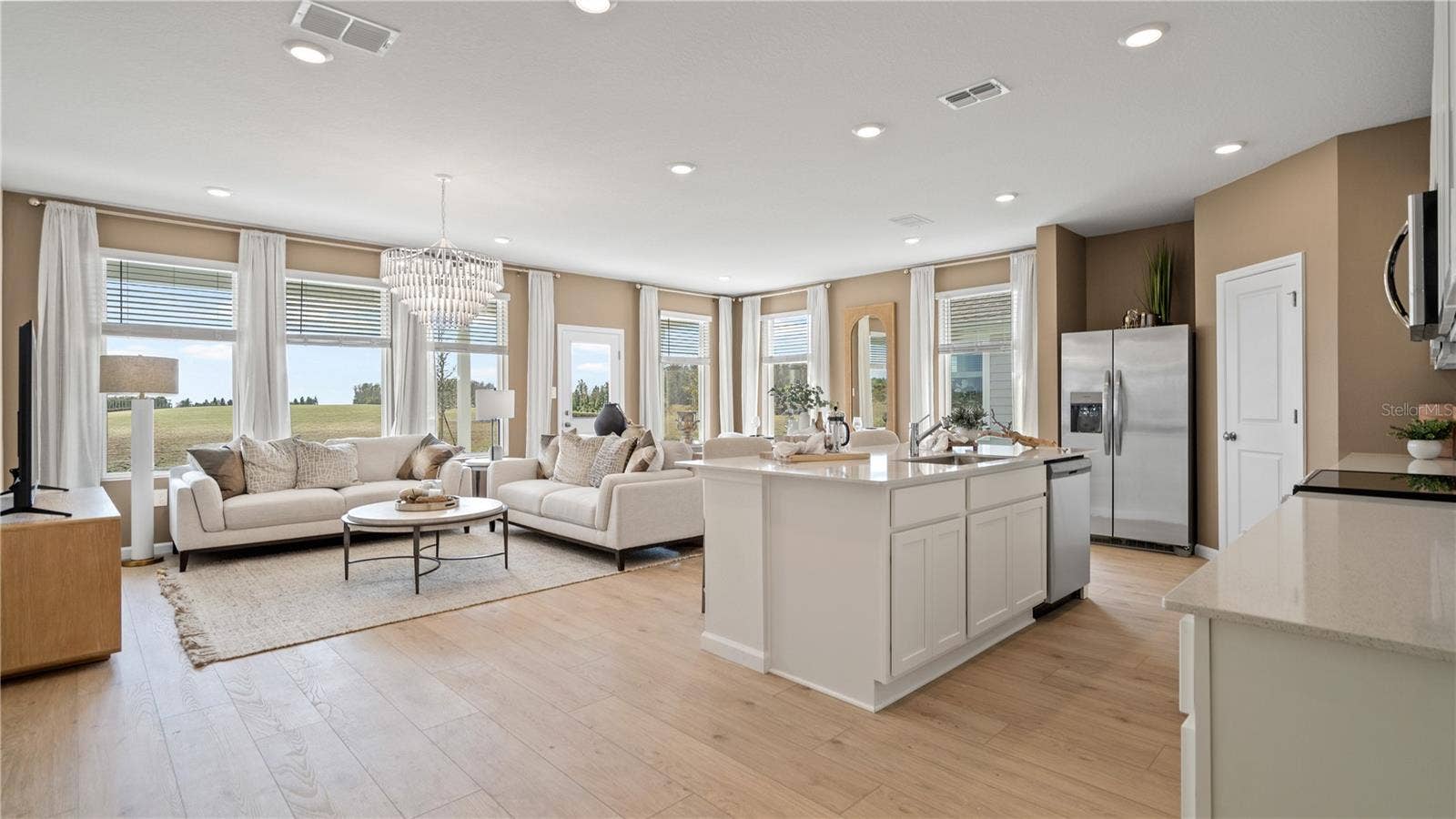 850 TUNDRA LOOP, Groveland, FL 34736