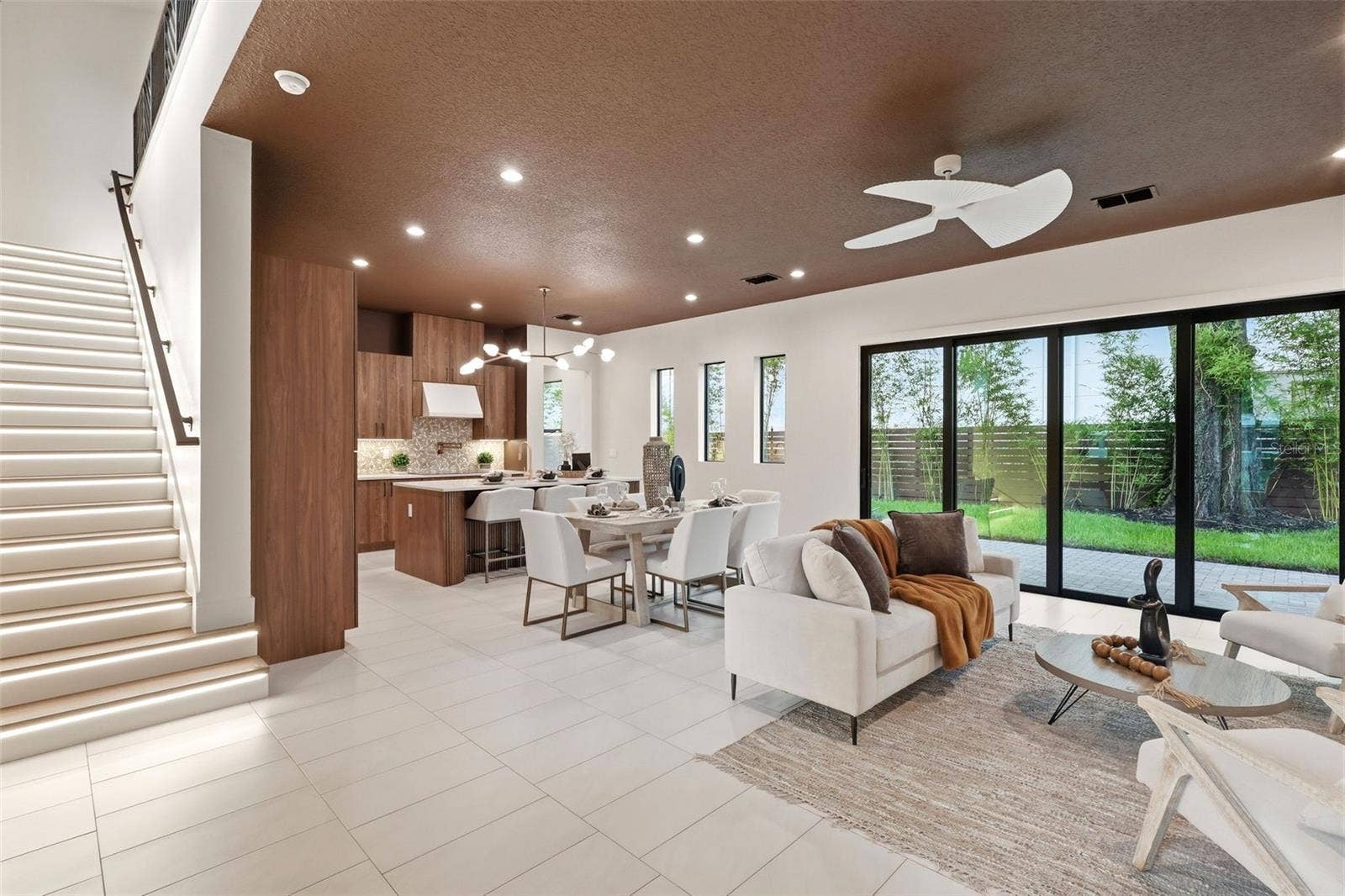 1615 COLE ROAD, Orlando, FL 32803 Foyer