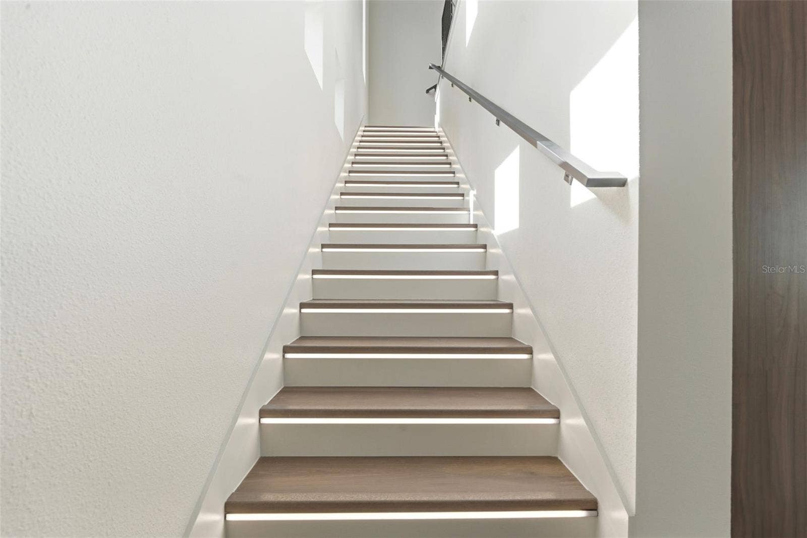 1615 COLE ROAD, Orlando, FL 32803 Stairway