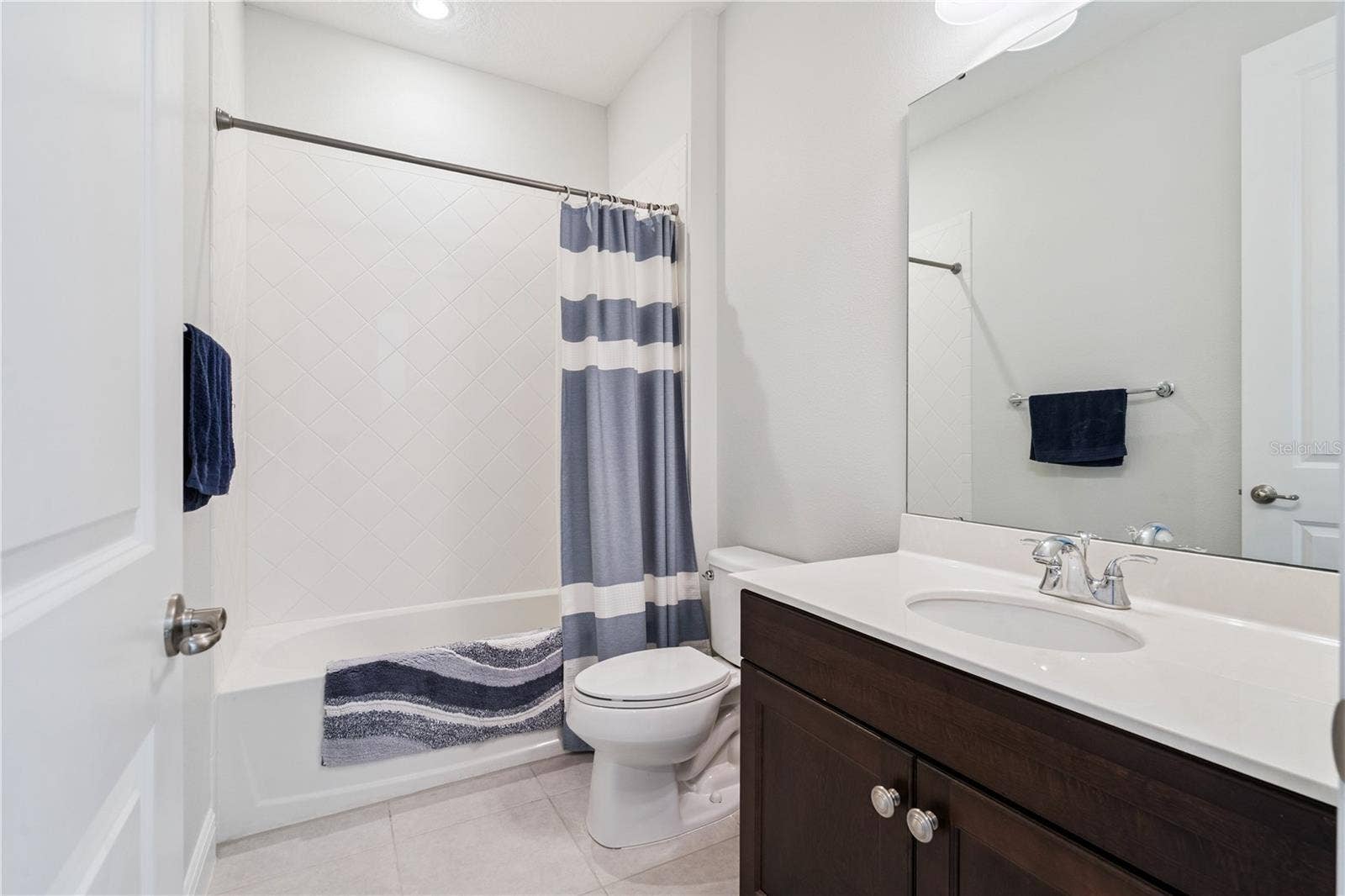 15709 SHOREBIRD LANE, Winter Garden, FL 34787 Bath 2
