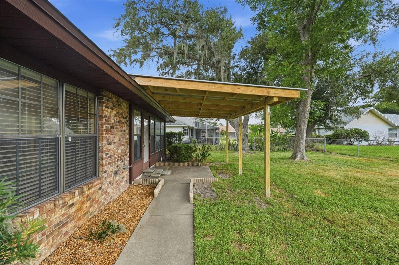 1805 VIRGINIA COURT, Tavares, FL 32778 Back Porch