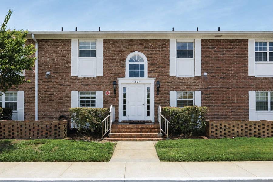 Property photo for 4300 LAKE UNDERHILL ROAD, #23B2, Orlando, FL