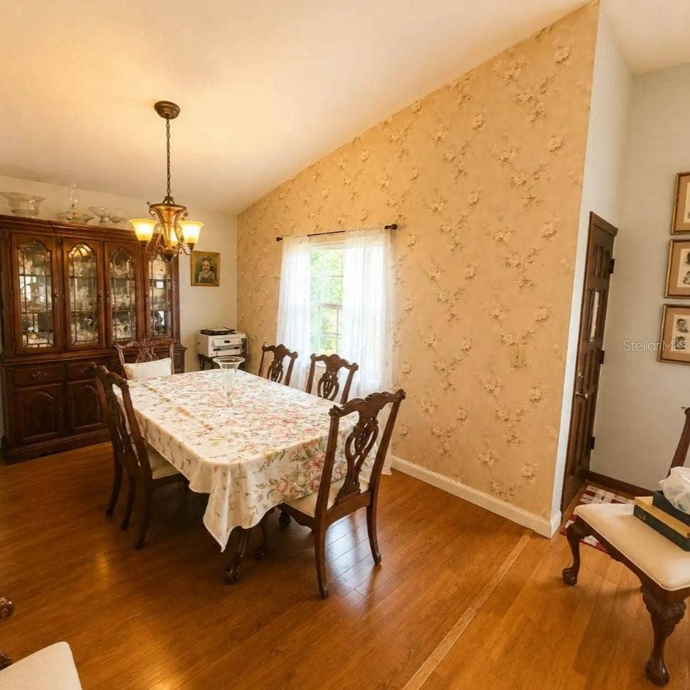 93 GLASS COURT, Port Orange, FL 32129 93 GLASS COURT, Port Orange, FL 32129