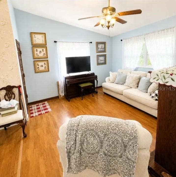 93 GLASS COURT, Port Orange, FL 32129 93 GLASS COURT, Port Orange, FL 32129