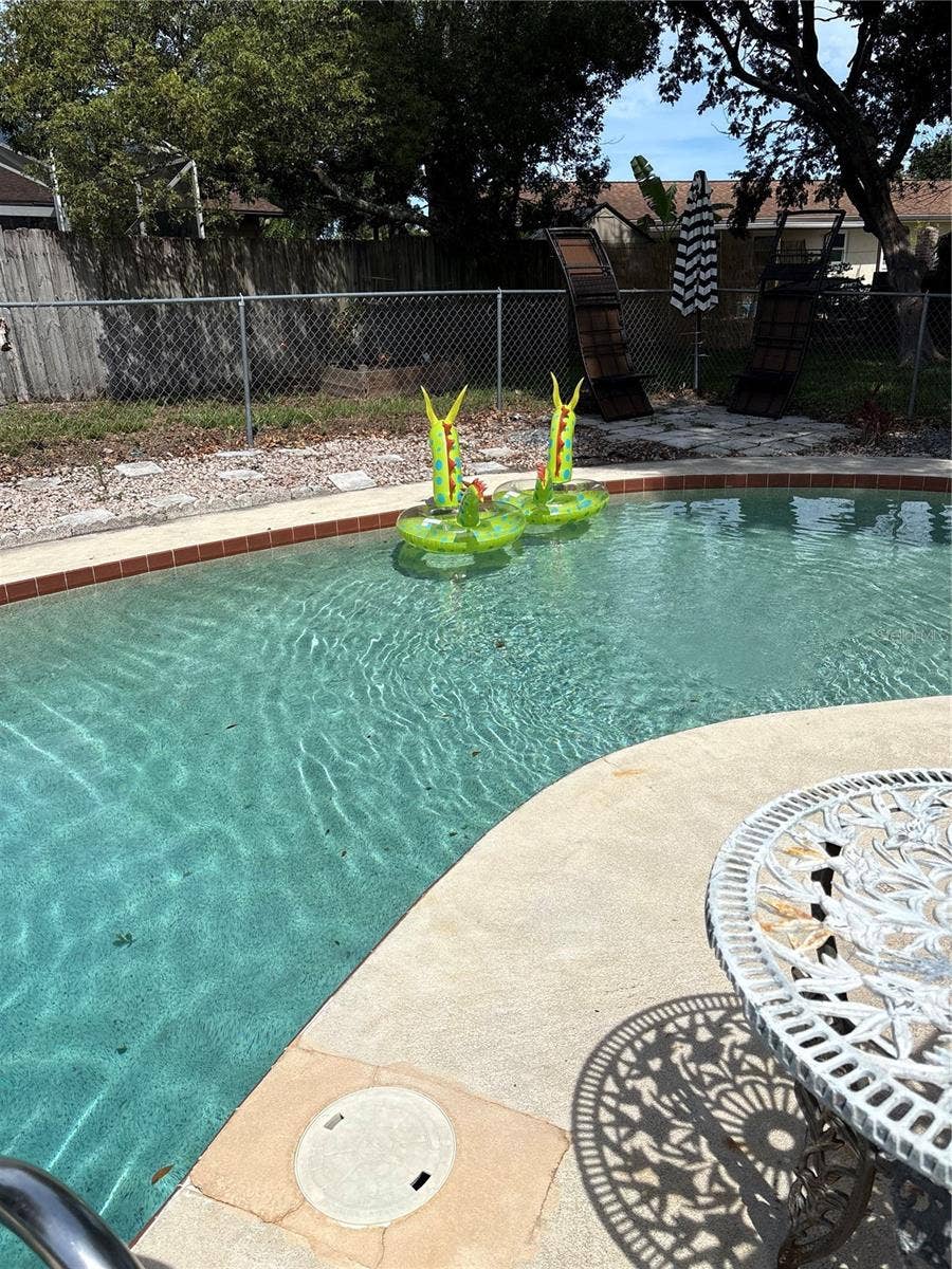 94 GLASS COURT, Port Orange, FL 32129 94 GLASS COURT, Port Orange, FL 32129