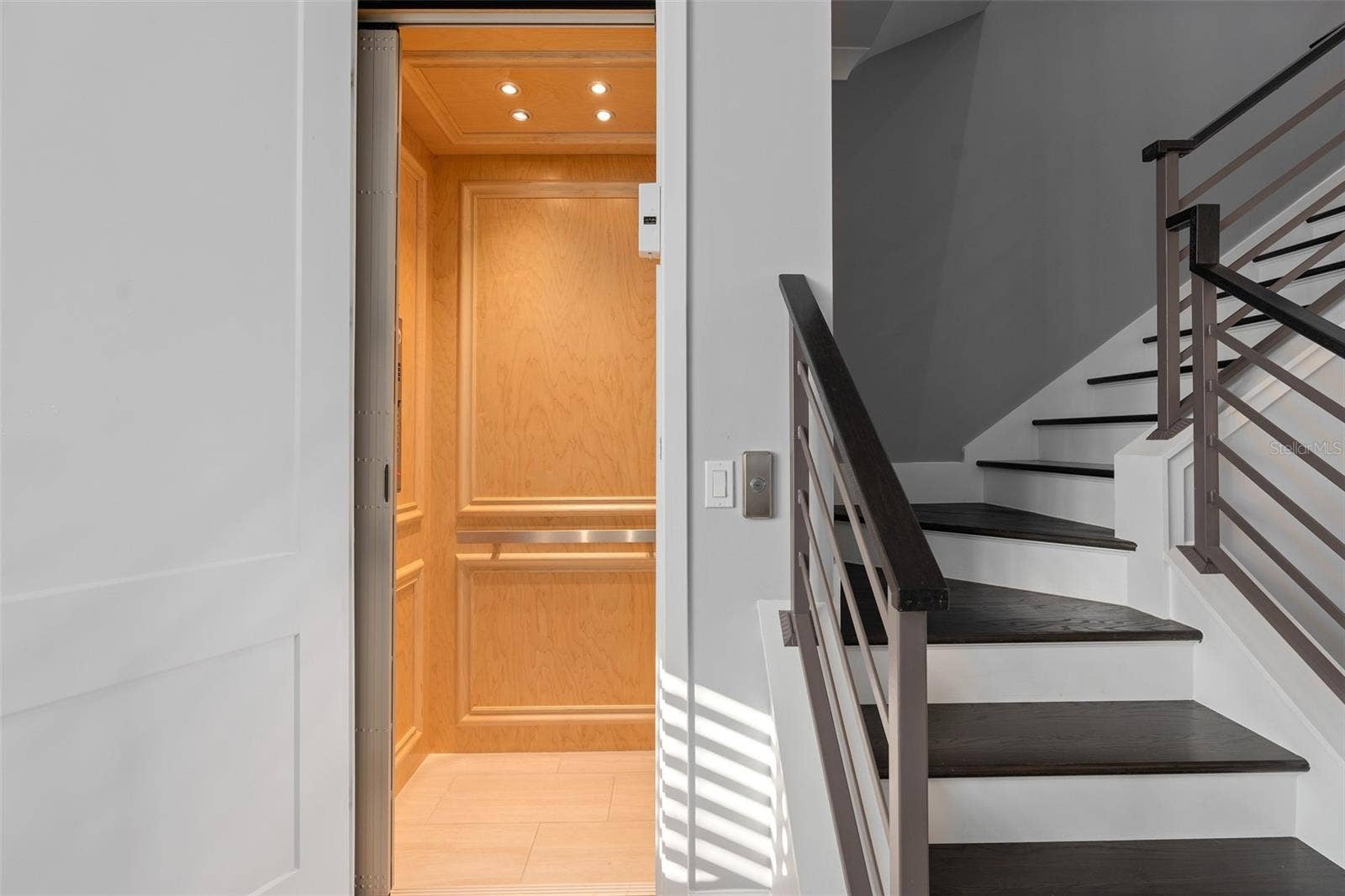 129 S PARK AVENUE, #8E, Winter Garden, FL 34787 Custom Elevator
