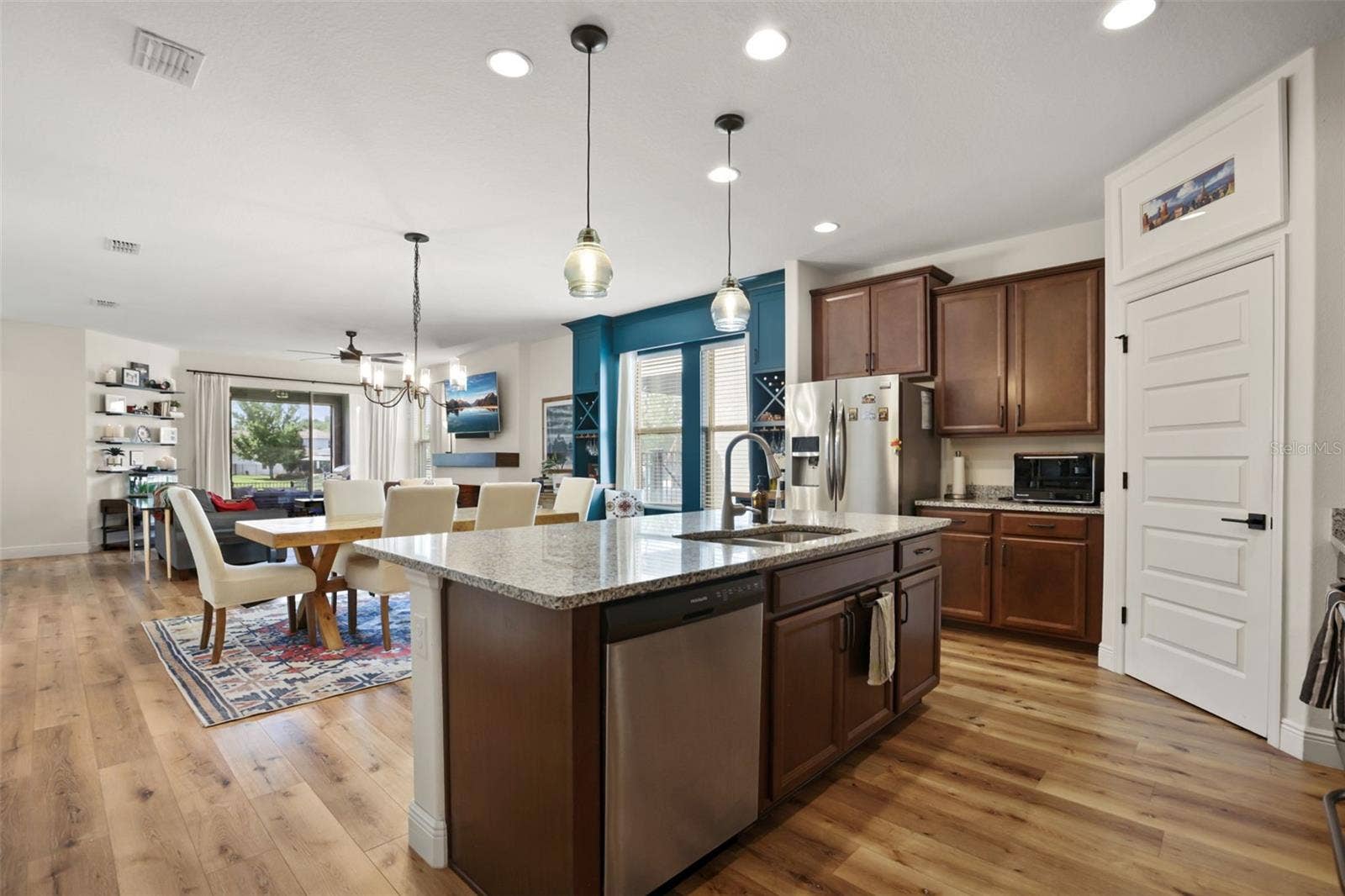16082 HAMPTON CROSSING DRIVE, Winter Garden, FL 34787 16082 HAMPTON CROSSING DRIVE, Winter Garden, FL 34787