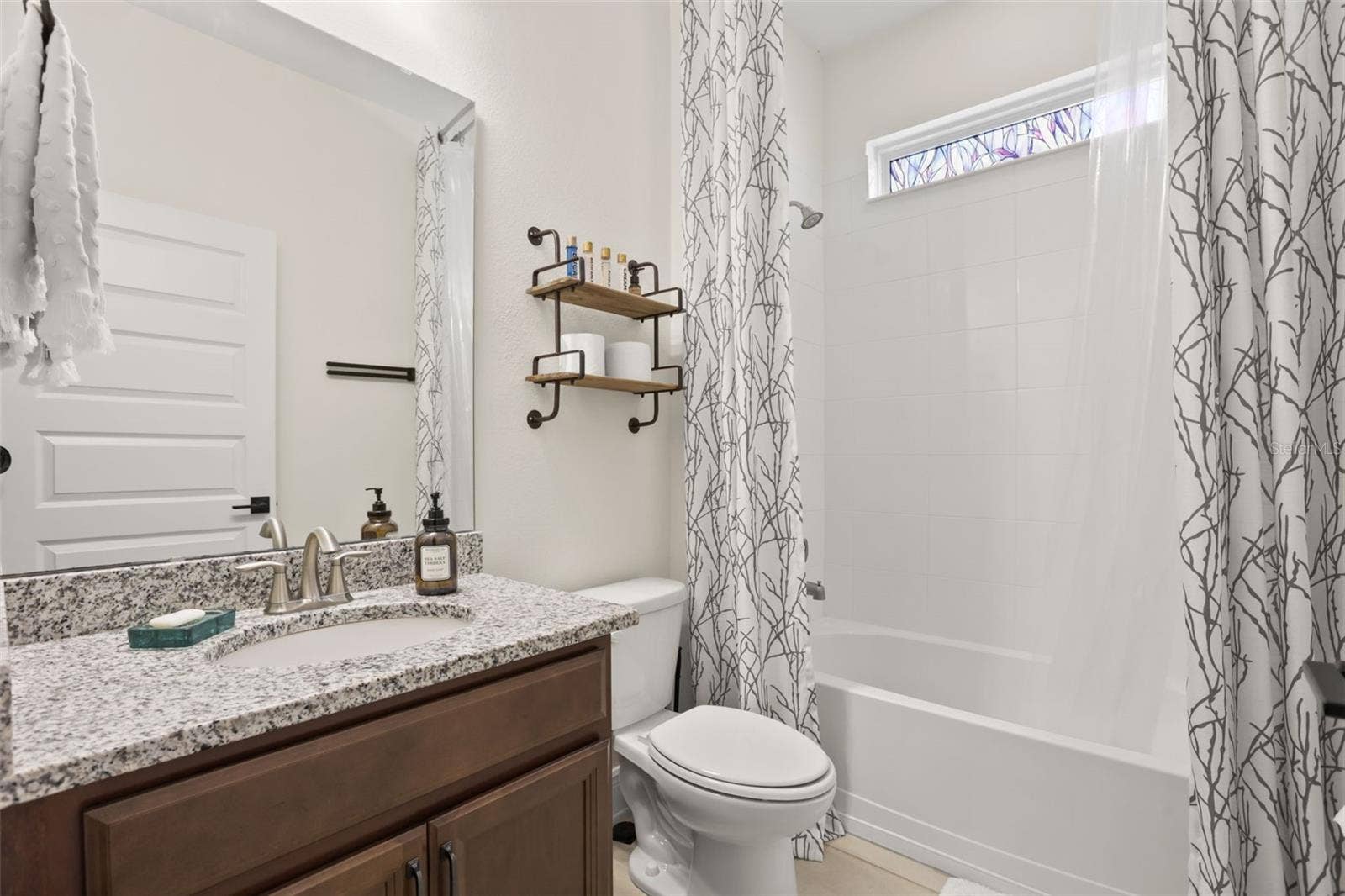 16082 HAMPTON CROSSING DRIVE, Winter Garden, FL 34787 16082 HAMPTON CROSSING DRIVE, Winter Garden, FL 34787