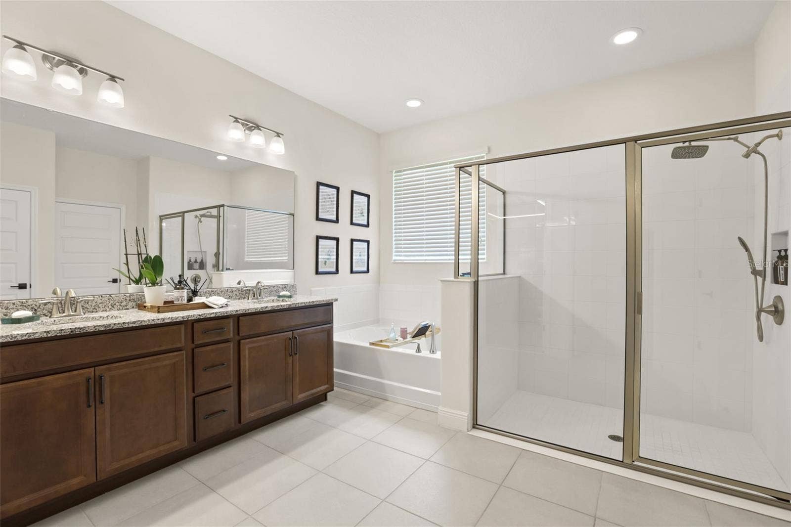 16082 HAMPTON CROSSING DRIVE, Winter Garden, FL 34787 16082 HAMPTON CROSSING DRIVE, Winter Garden, FL 34787