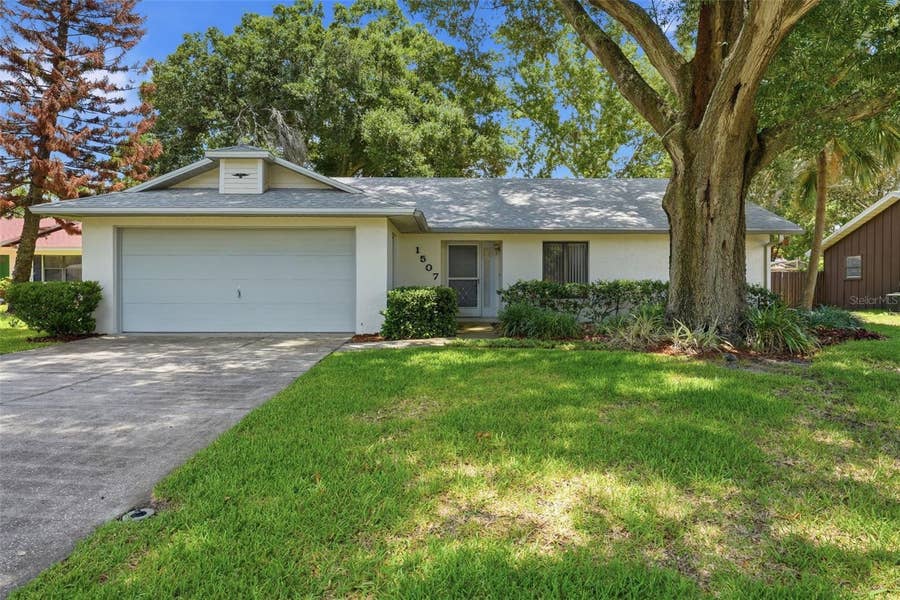 Property photo for 1507 BLACKBERRY COURT, Eustis, FL