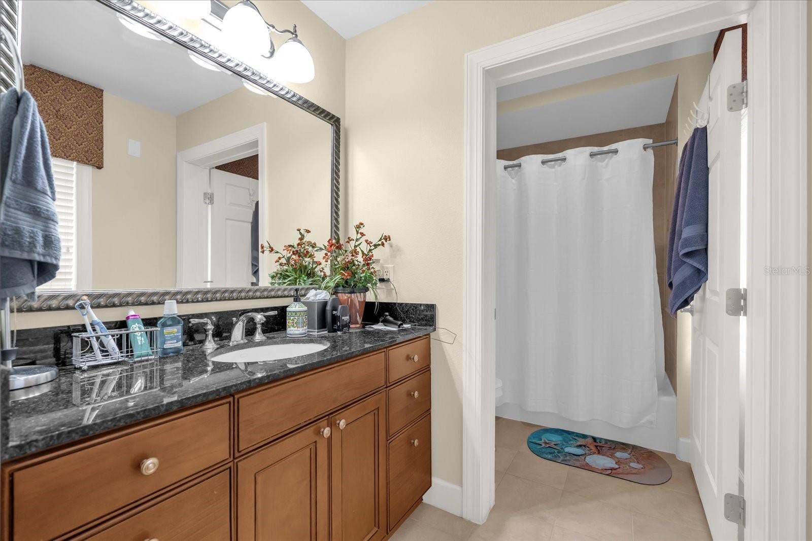 1364 CENTRE COURT RIDGE DRIVE, #101, Reunion, FL 34747 2nd bathroom