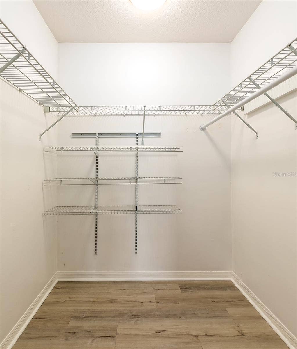 Walk in closet 1