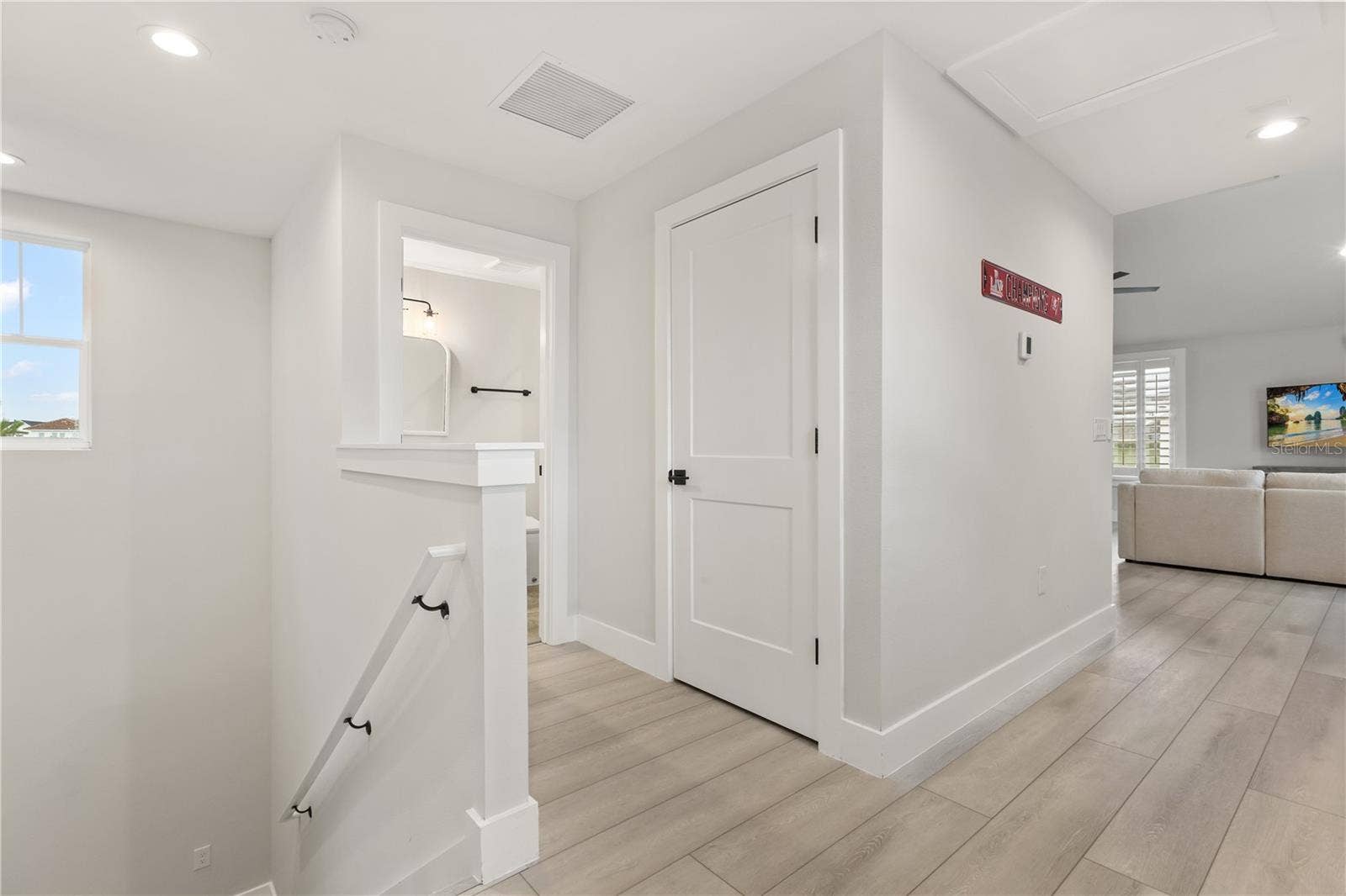 907 CELADON STREET, Winter Garden, FL 34787 Upstairs garage Carriage House, with full bath, and closet.
