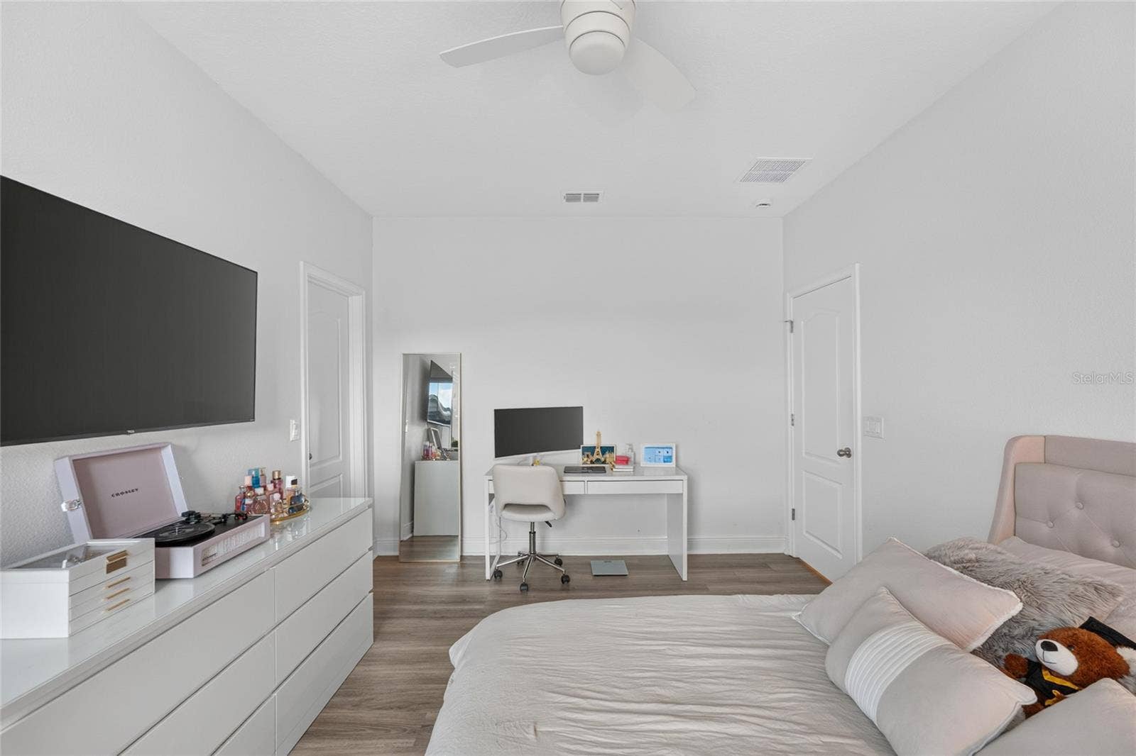 13660 CHAUVIN AVENUE, Orlando, FL 32827 13660 CHAUVIN AVENUE, Orlando, FL 32827