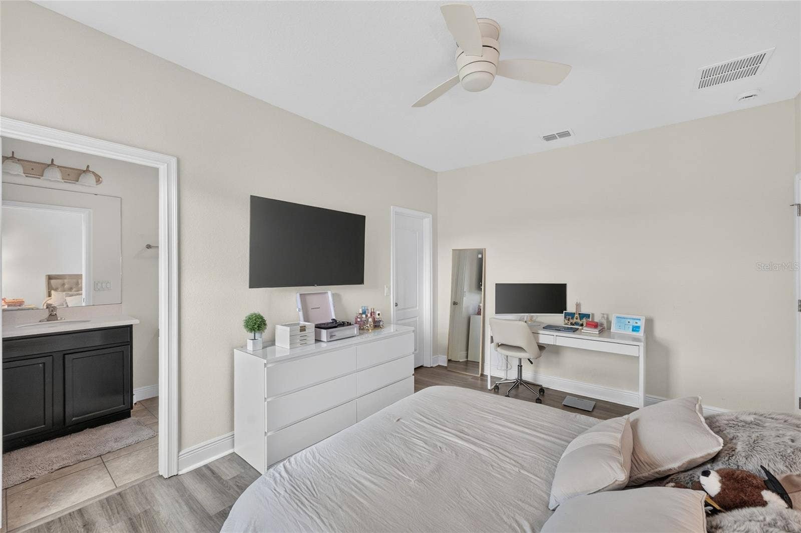 13660 CHAUVIN AVENUE, Orlando, FL 32827 13660 CHAUVIN AVENUE, Orlando, FL 32827