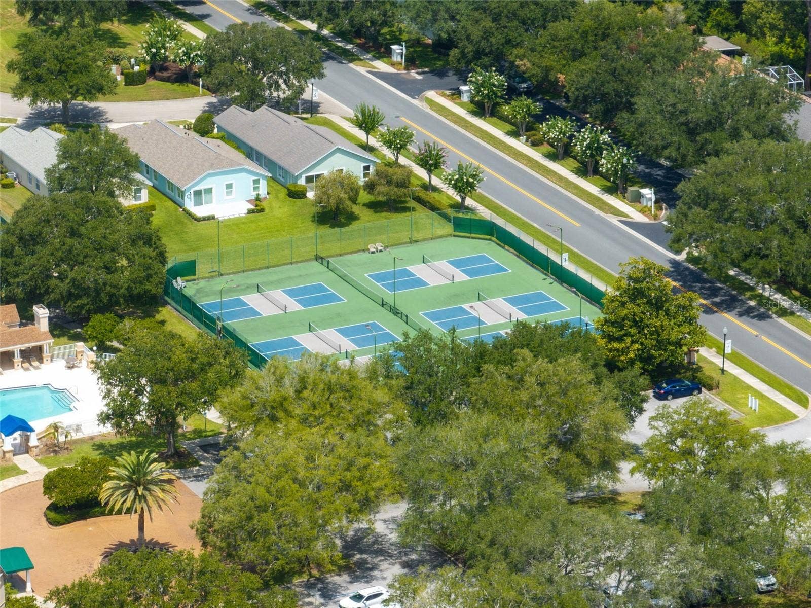 8052 LAUREL RIDGE DRIVE, Mount Dora, FL 32757 8052 LAUREL RIDGE DRIVE, Mount Dora, FL 32757