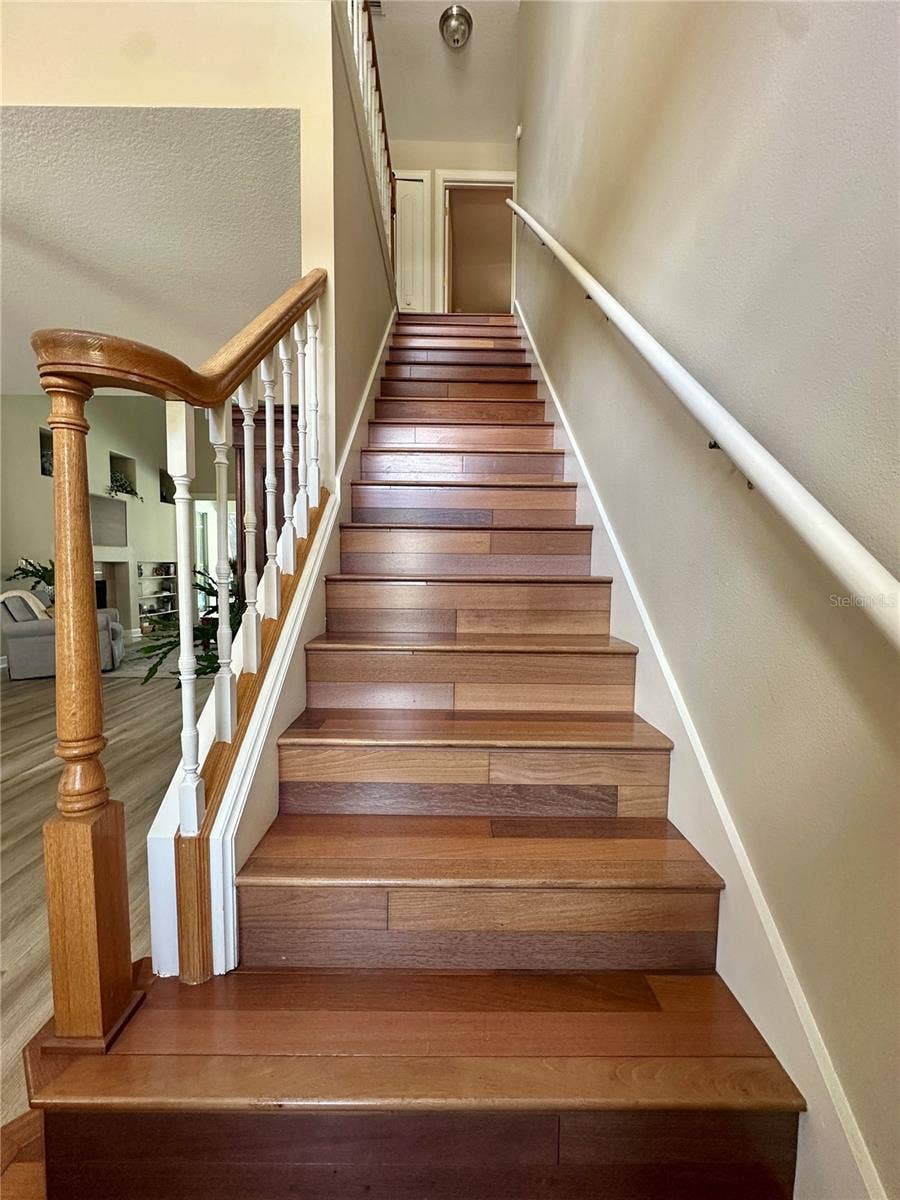 8052 LAUREL RIDGE DRIVE, Mount Dora, FL 32757 8052 LAUREL RIDGE DRIVE, Mount Dora, FL 32757