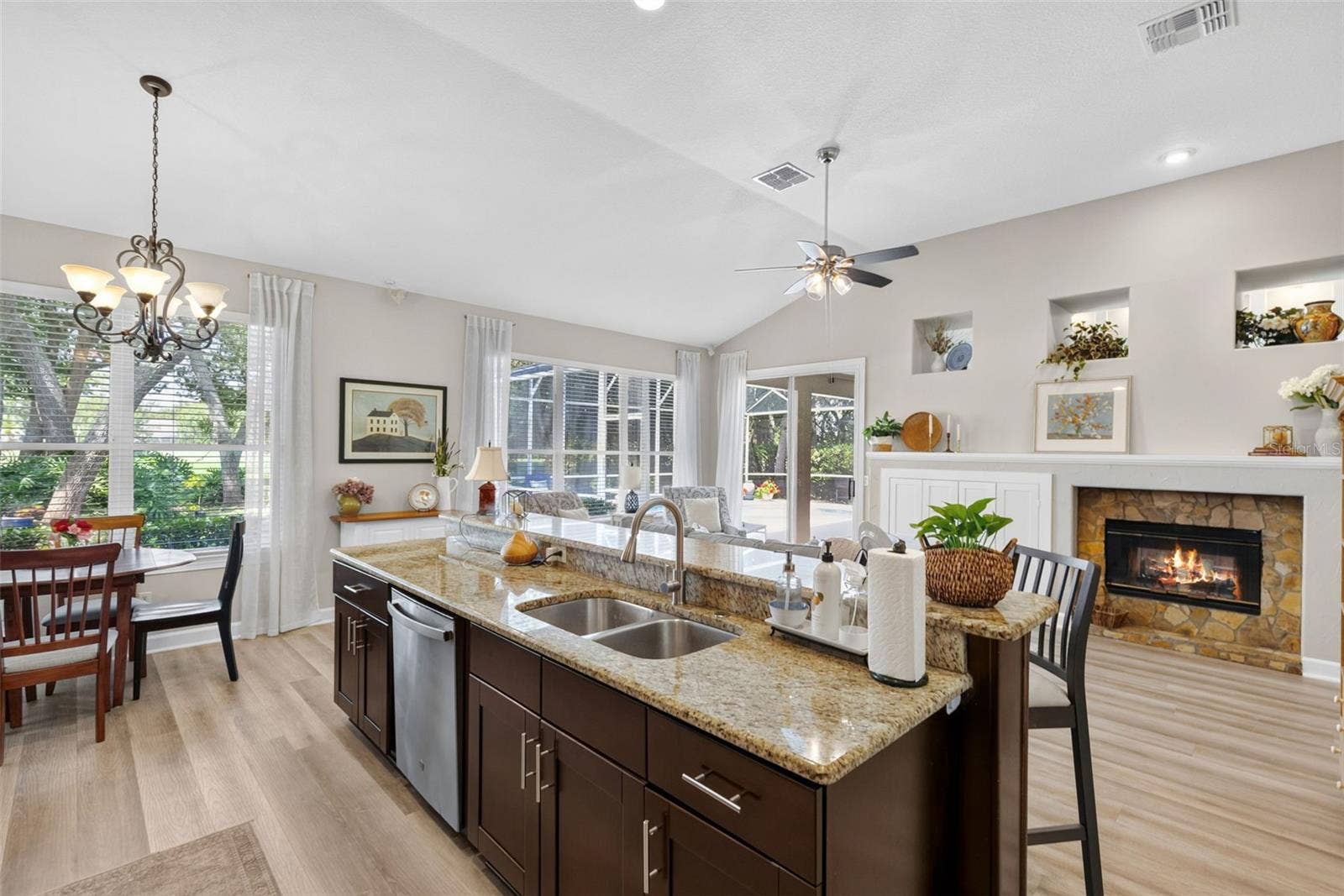 8052 LAUREL RIDGE DRIVE, Mount Dora, FL 32757 8052 LAUREL RIDGE DRIVE, Mount Dora, FL 32757