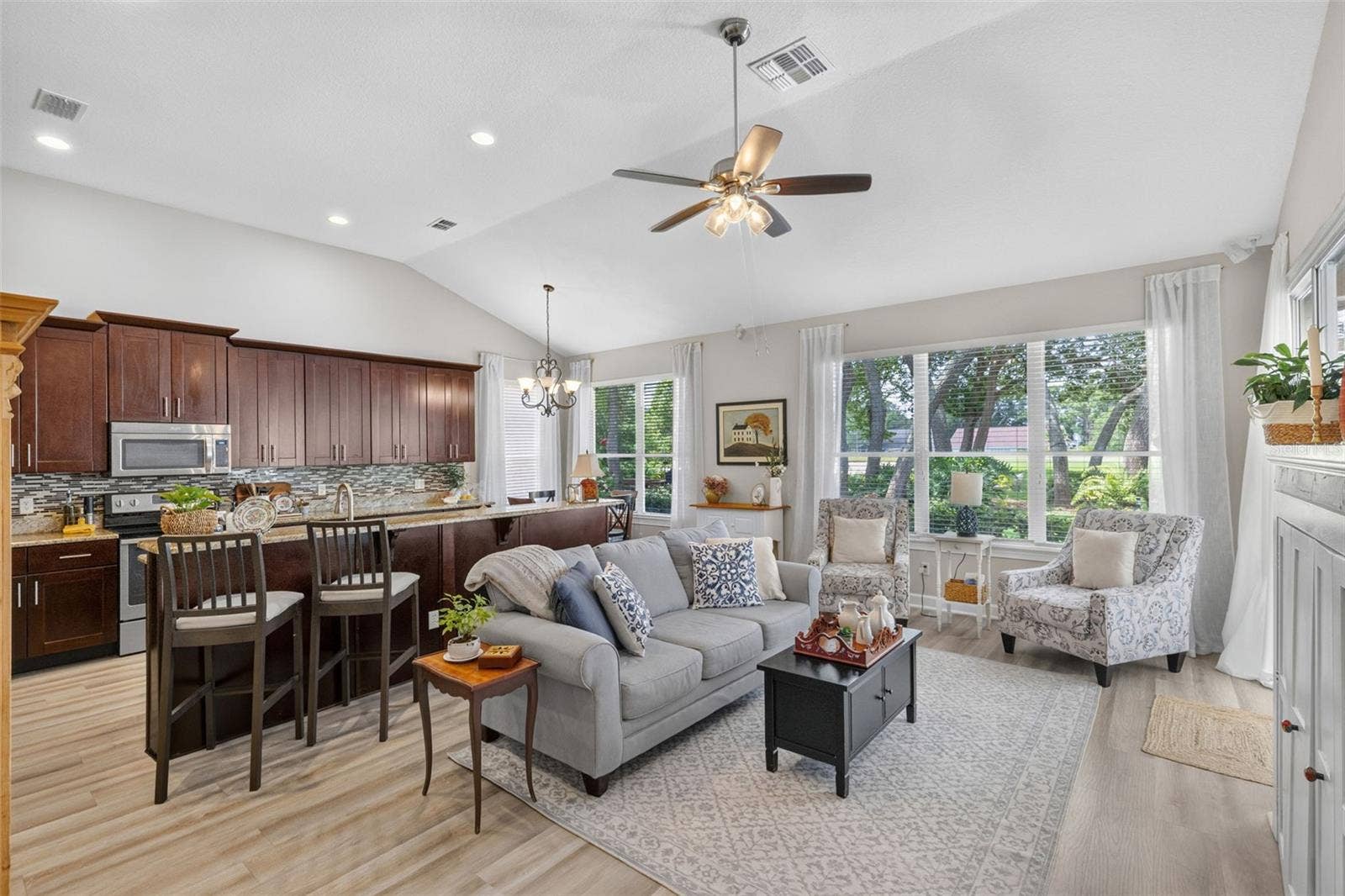 8052 LAUREL RIDGE DRIVE, Mount Dora, FL 32757 8052 LAUREL RIDGE DRIVE, Mount Dora, FL 32757