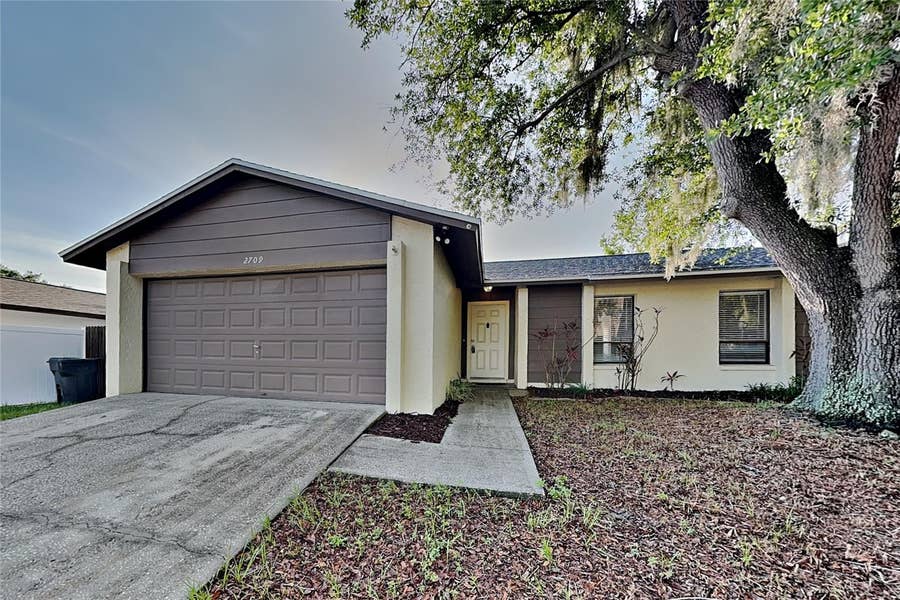 Property photo for 2709 MANOR HILL DRIVE, Brandon, FL