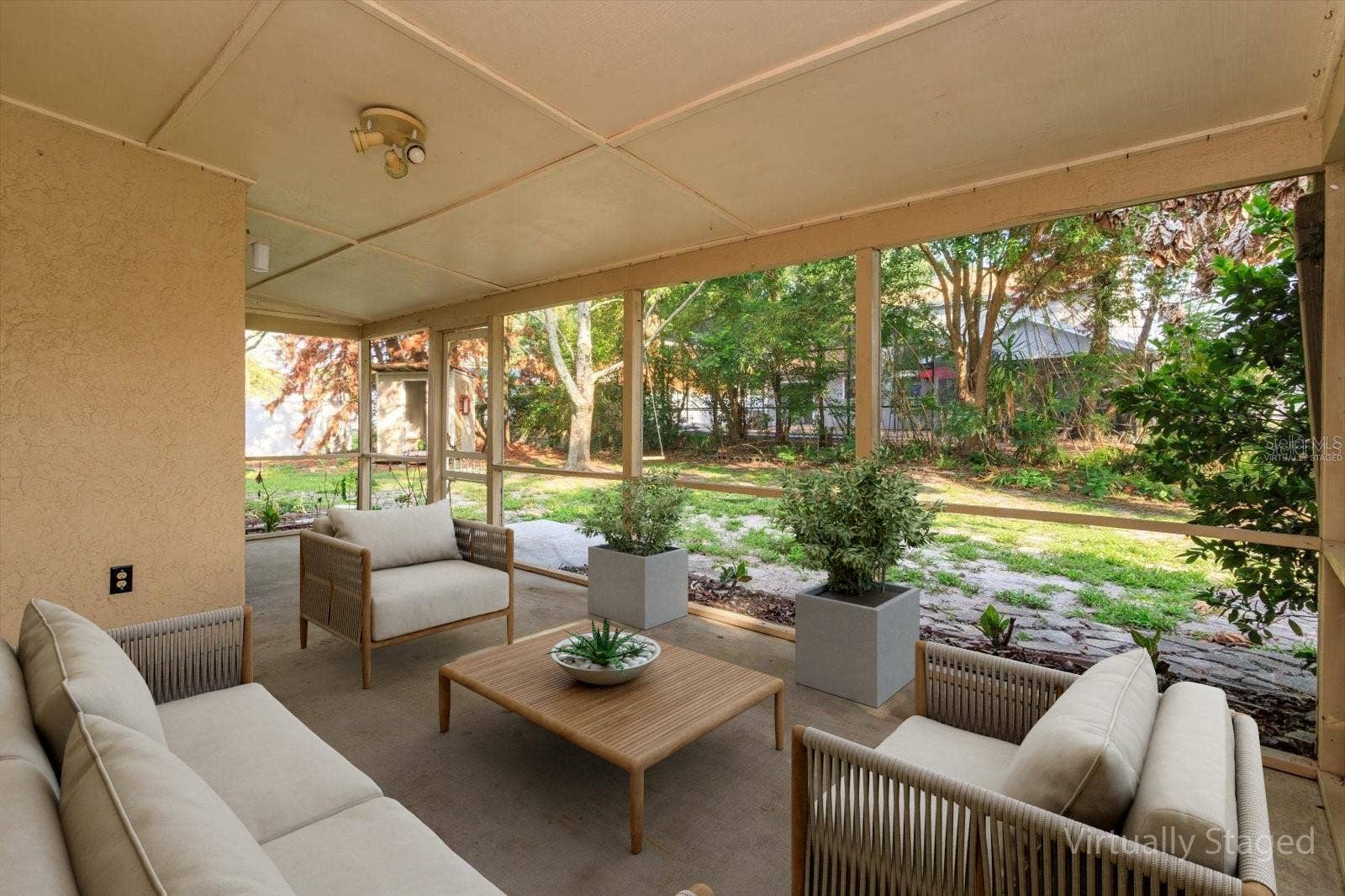 7925 SNOWBERRY CIRCLE, Orlando, FL 32819 Virtually staged