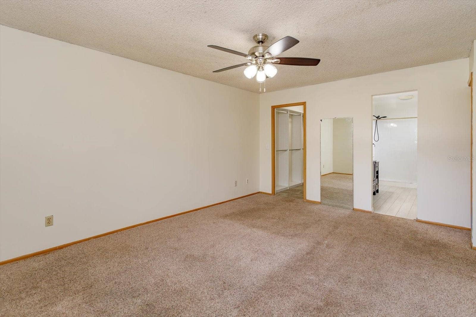 7925 SNOWBERRY CIRCLE, Orlando, FL 32819 7925 SNOWBERRY CIRCLE, Orlando, FL 32819