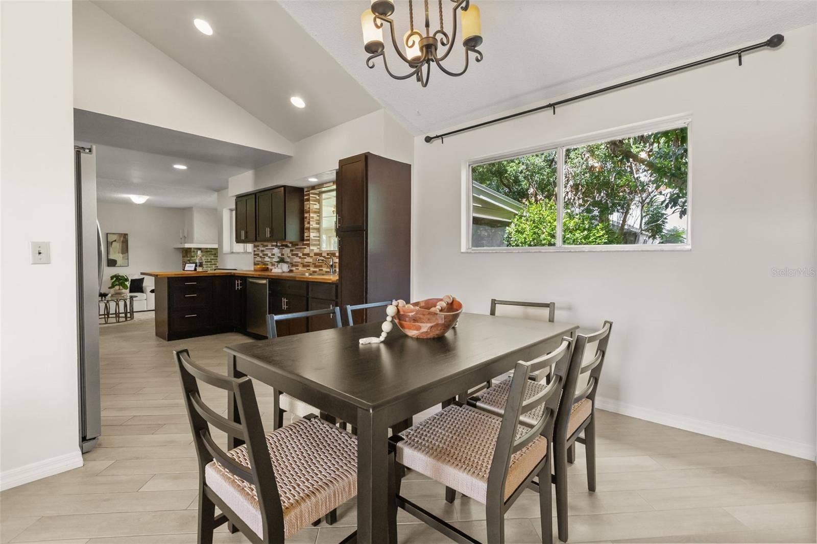 7925 SNOWBERRY CIRCLE, Orlando, FL 32819 7925 SNOWBERRY CIRCLE, Orlando, FL 32819
