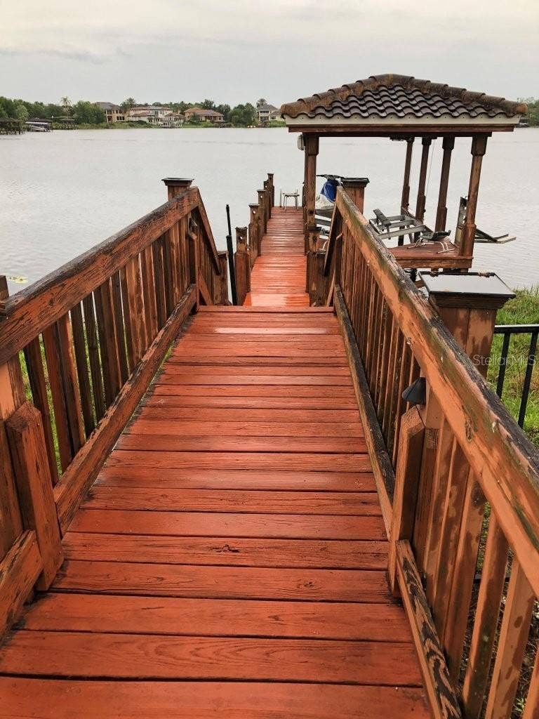 1238 LAKE WHITNEY DRIVE, Windermere, FL 34786 Lake-front dock