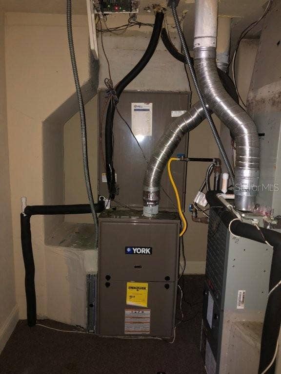 1238 LAKE WHITNEY DRIVE, Windermere, FL 34786 HVAC