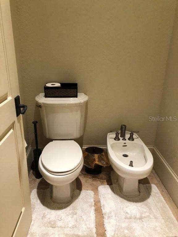 1238 LAKE WHITNEY DRIVE, Windermere, FL 34786 Lavatory