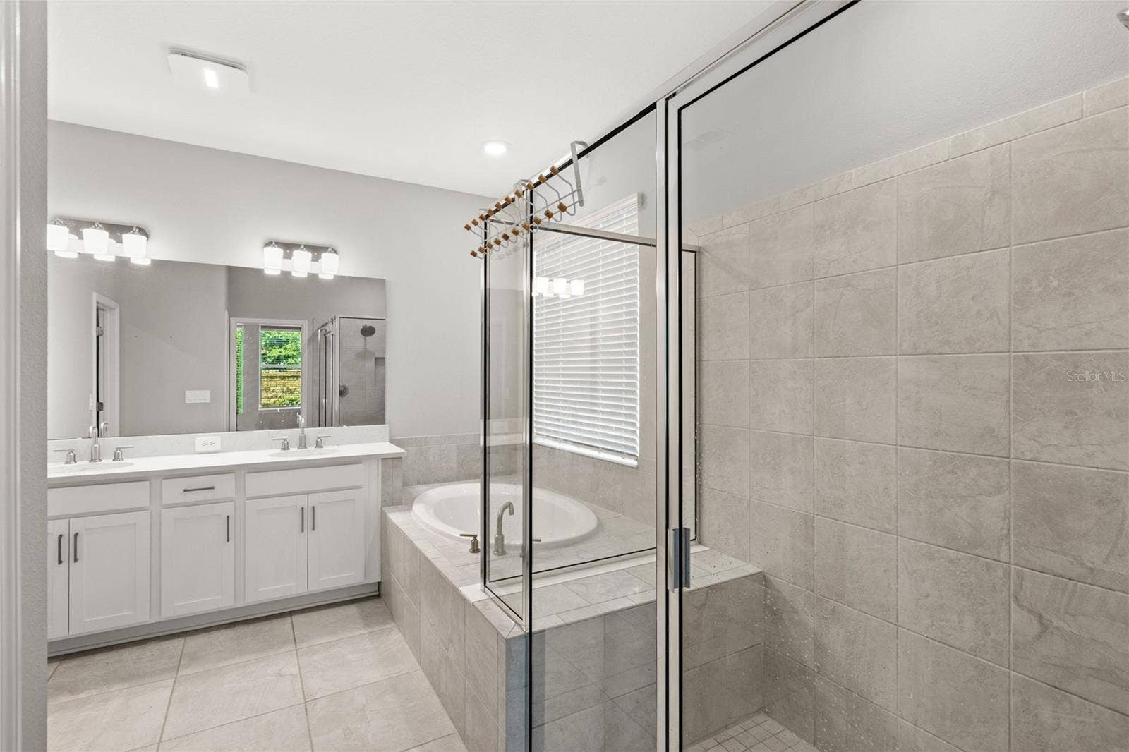 Primary en suite