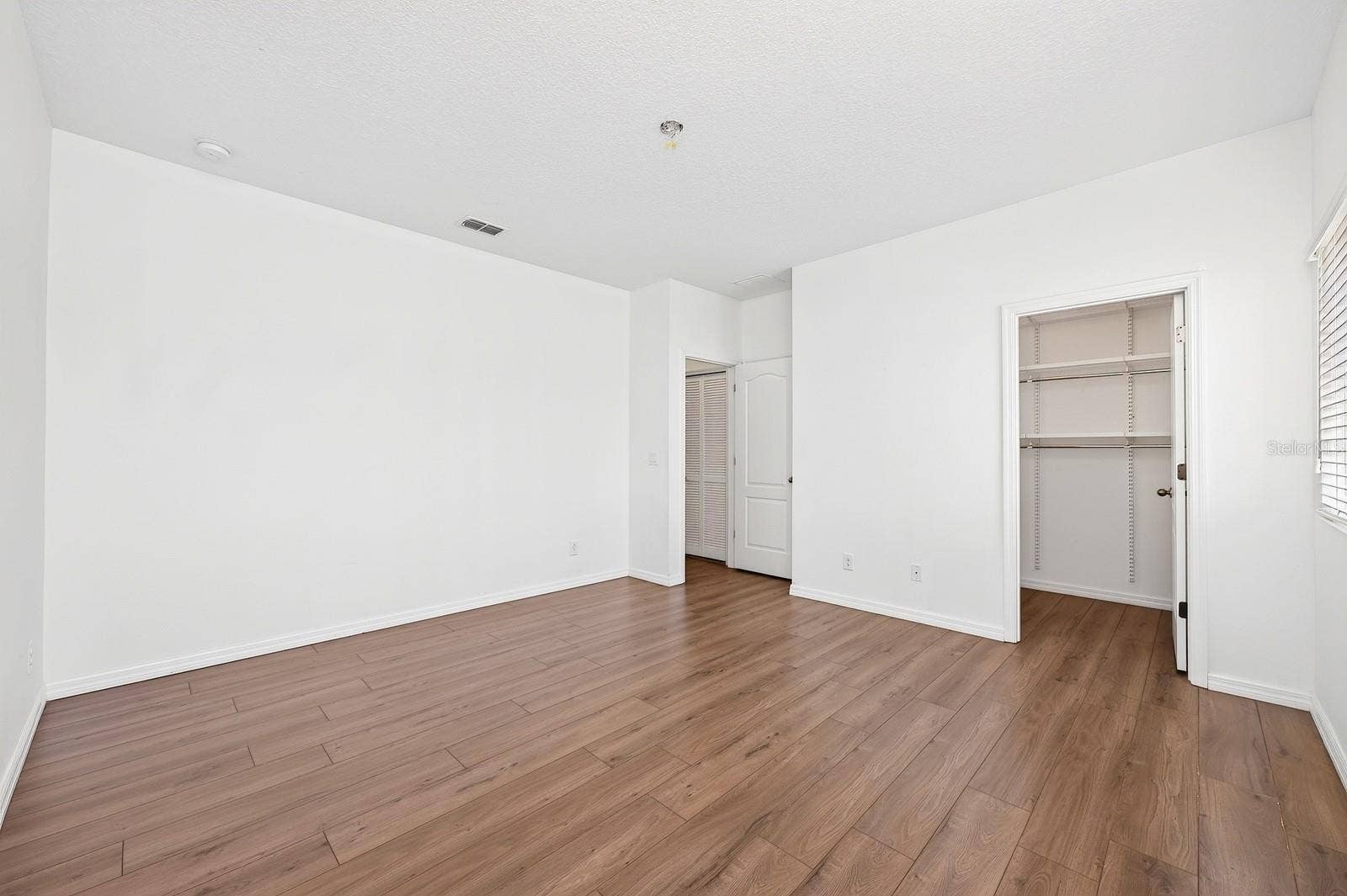 11429 BROWNSTONE STREET, Windermere, FL 34786 Spacious second bedroom.
